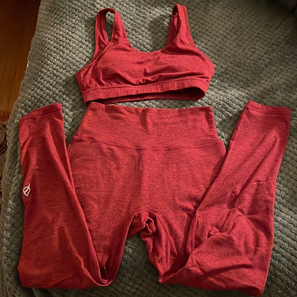 P’tula leggings and sports bra set!